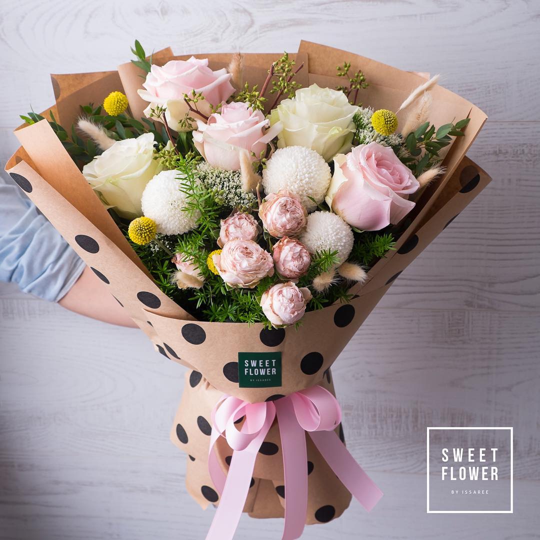 ช่อ พาสเทล หวาน ดอกไม้หลัก กุหลาบ พีโอนี่ เบญจมาศ/มัม — ผลงานร้านดอกไม้ Sweetflower by Issaree