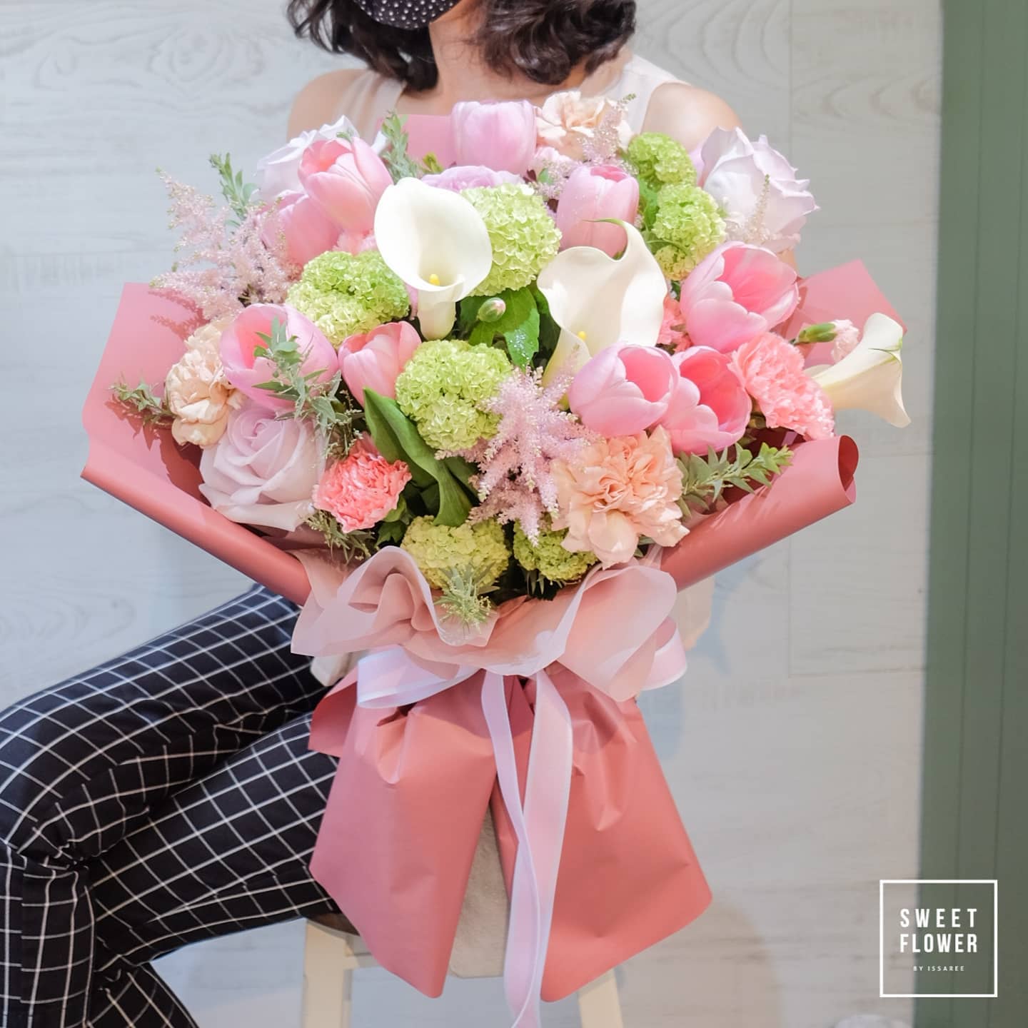 ช่อ พาสเทล หวาน ดอกไม้หลัก ทิวลิป คาร์เนชั่น ไฮเดรนเยีย — ผลงานร้านดอกไม้ Sweetflower by Issaree