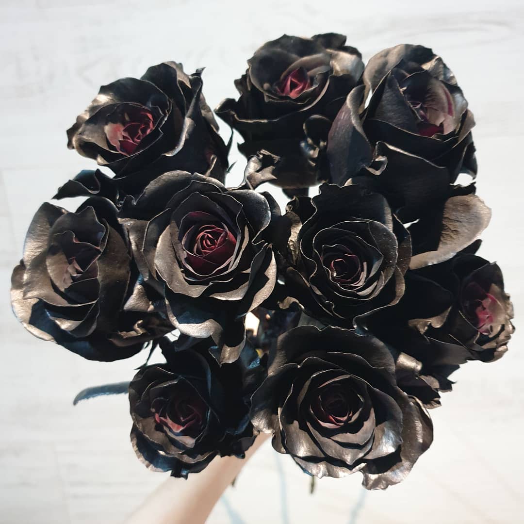 ช่อ แดงโรแมนติก คลาสสิก ดอกไม้หลัก กุหลาบ — ผลงานร้านดอกไม้ Sweetflower by Issaree