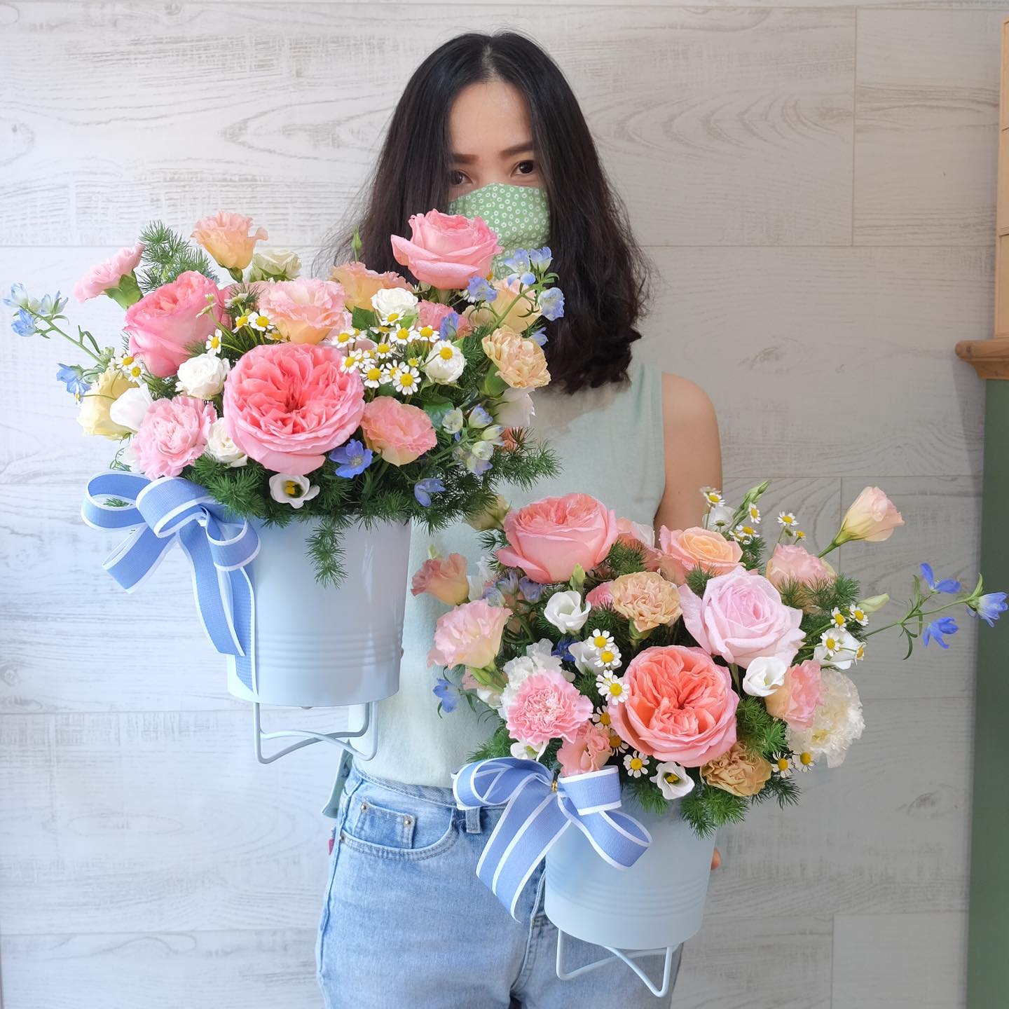 กล่อง พาสเทล หวาน ดอกไม้หลัก กุหลาบ คาร์เนชั่น เดซี่/มาร์กาเร็ต — ผลงานร้านดอกไม้ Sweetflower by Issaree