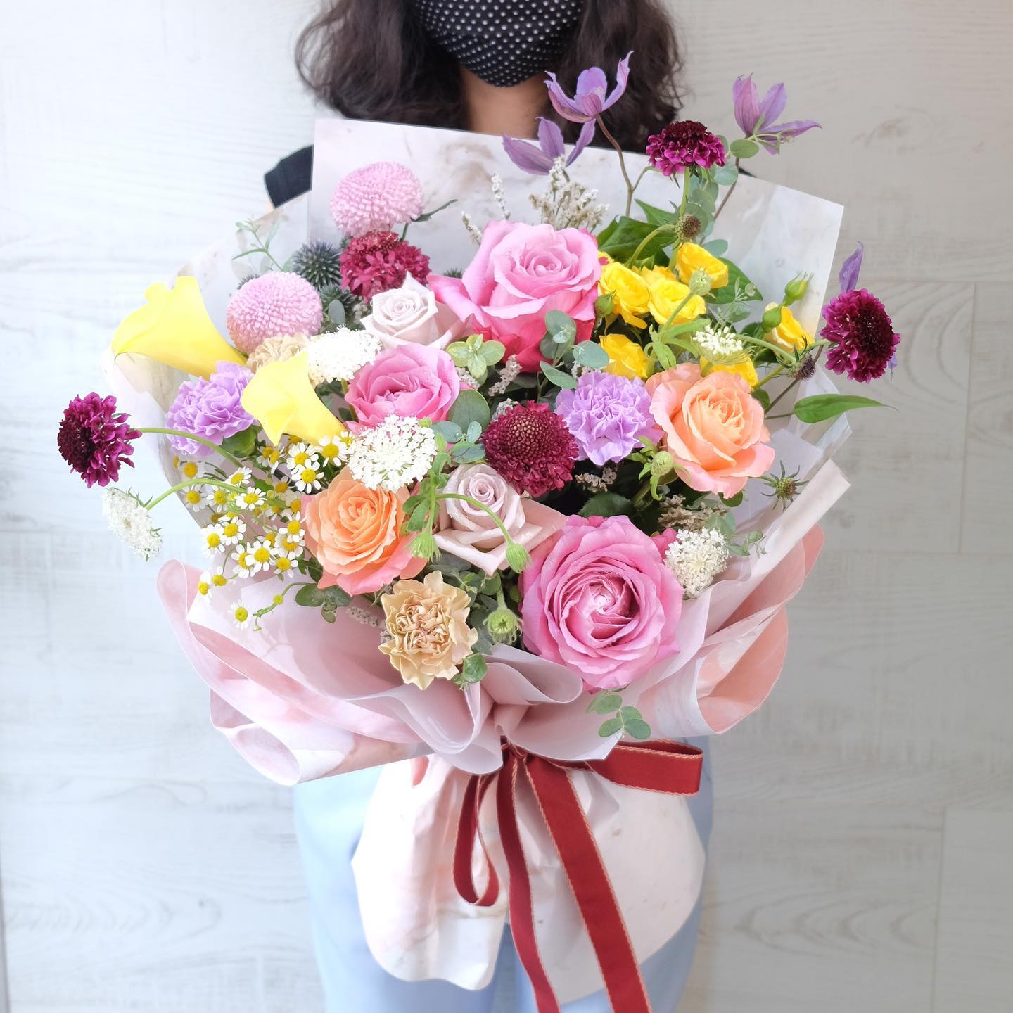 ช่อ หลากสี หวาน ดอกไม้หลัก กุหลาบ คาร์เนชั่น เบญจมาศ/มัม — ผลงานร้านดอกไม้ Sweetflower by Issaree