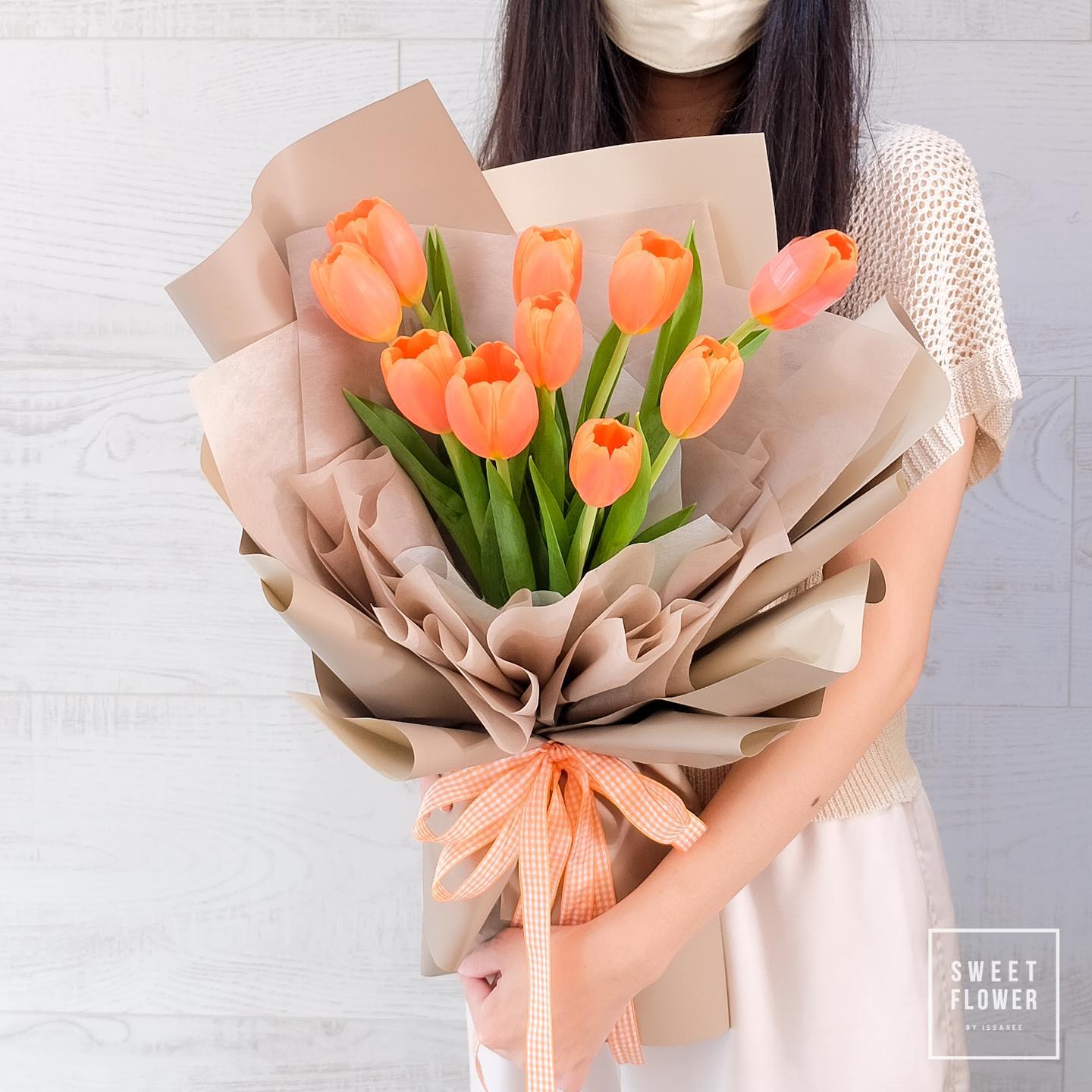ช่อ เหลือง-ส้ม หวาน ดอกไม้หลัก ทิวลิป — ผลงานร้านดอกไม้ Sweetflower by Issaree — ภาพที่ 1 จาก 1
