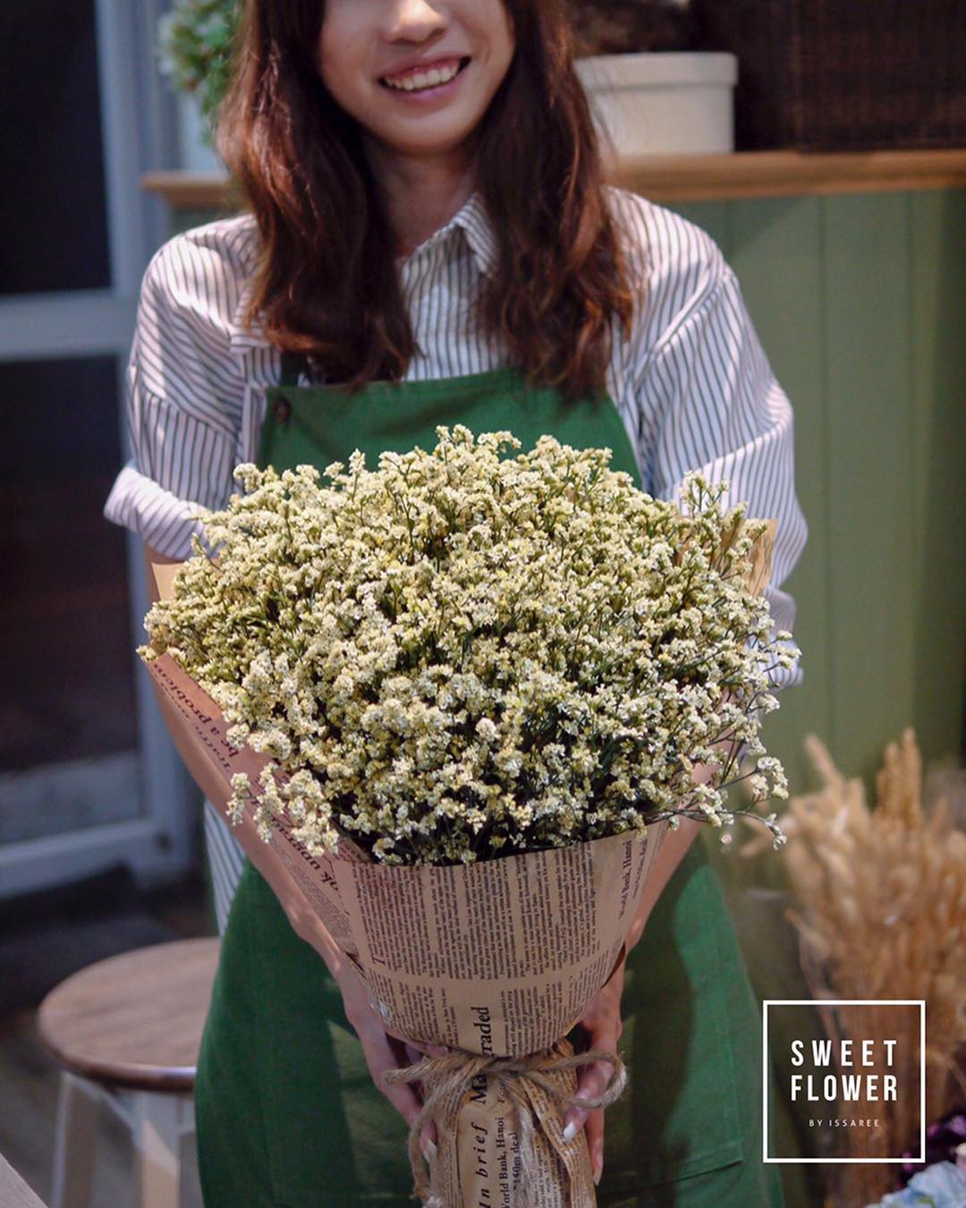 ช่อ ขาว-เขียว หวาน ดอกไม้หลัก เบบี้บรีธ/ยิปโซ — ผลงานร้านดอกไม้ Sweetflower by Issaree — ภาพที่ 1 จาก 1