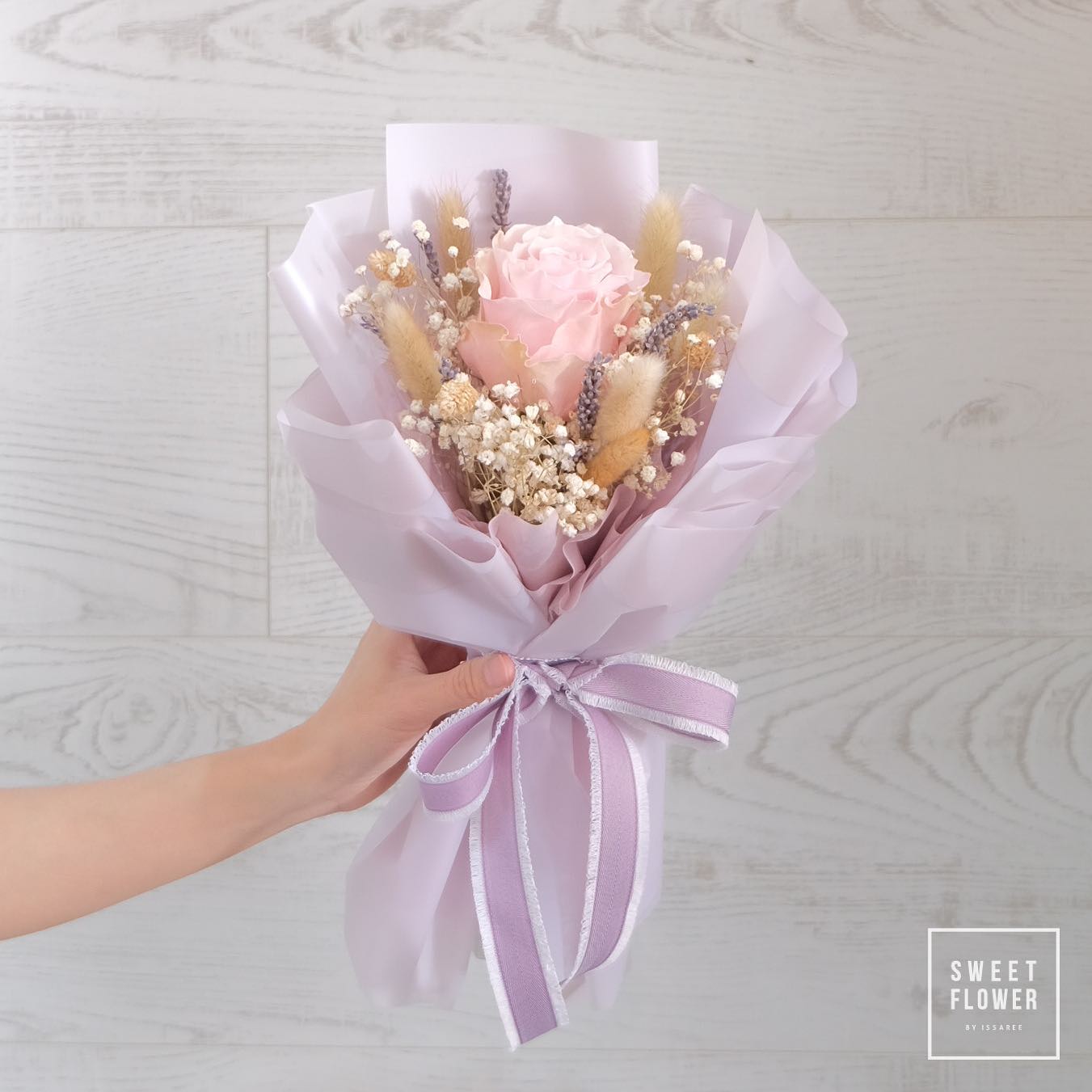 ช่อ พาสเทล หวาน ดอกไม้หลัก กุหลาบ เบบี้บรีธ/ยิปโซ ดอกไม้แห้ง — ผลงานร้านดอกไม้ Sweetflower by Issaree