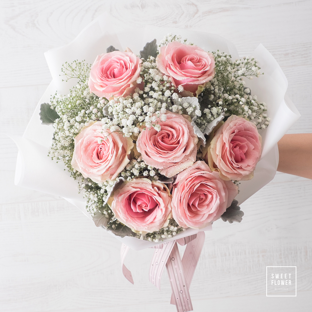ช่อ พาสเทล หวาน ดอกไม้หลัก กุหลาบ เบบี้บรีธ/ยิปโซ — ผลงานร้านดอกไม้ Sweetflower by Issaree — ภาพที่ 2 จาก 3