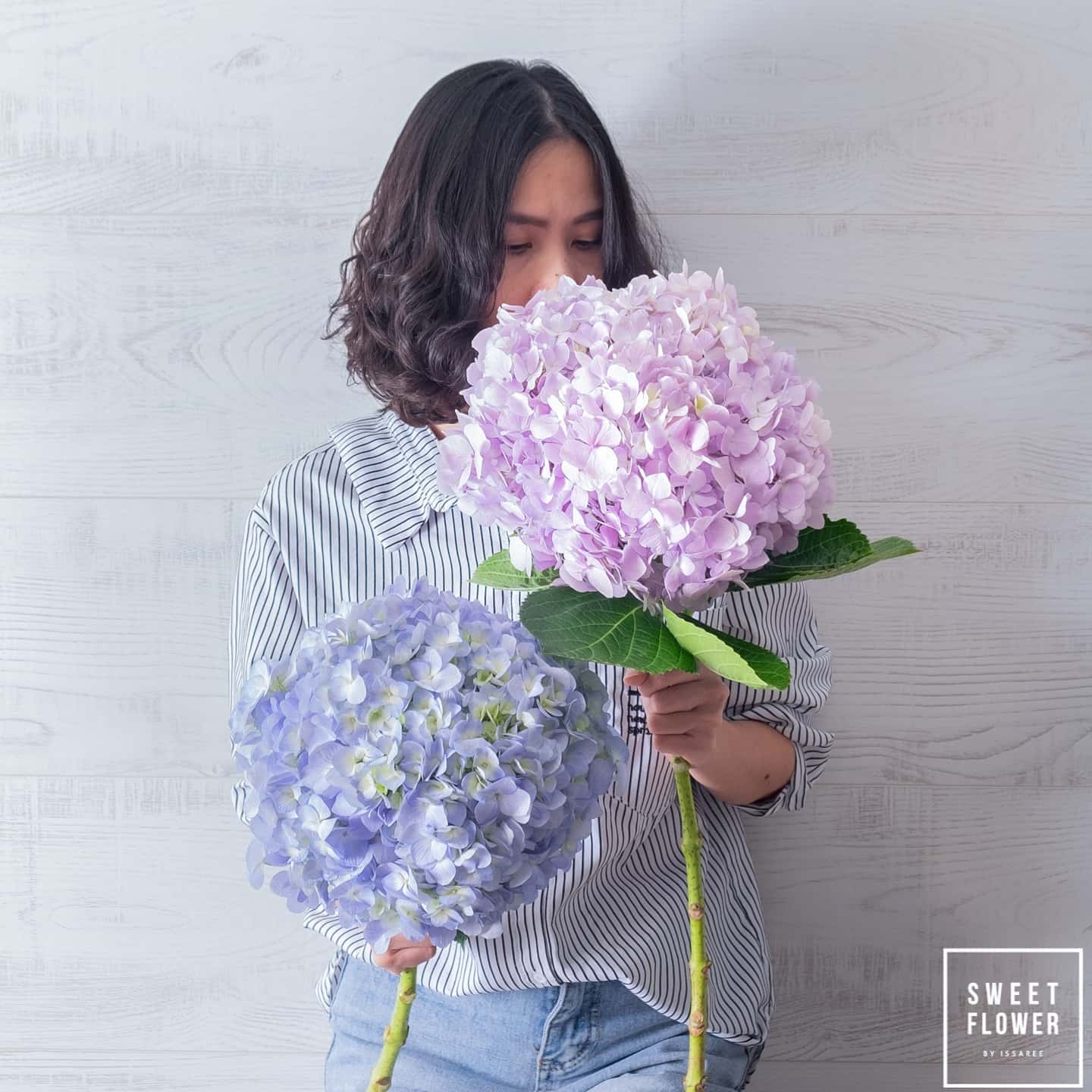 ช่อ ม่วง-ฟ้า หวาน ดอกไม้หลัก ไฮเดรนเยีย — ผลงานร้านดอกไม้ Sweetflower by Issaree — ภาพที่ 2 จาก 4