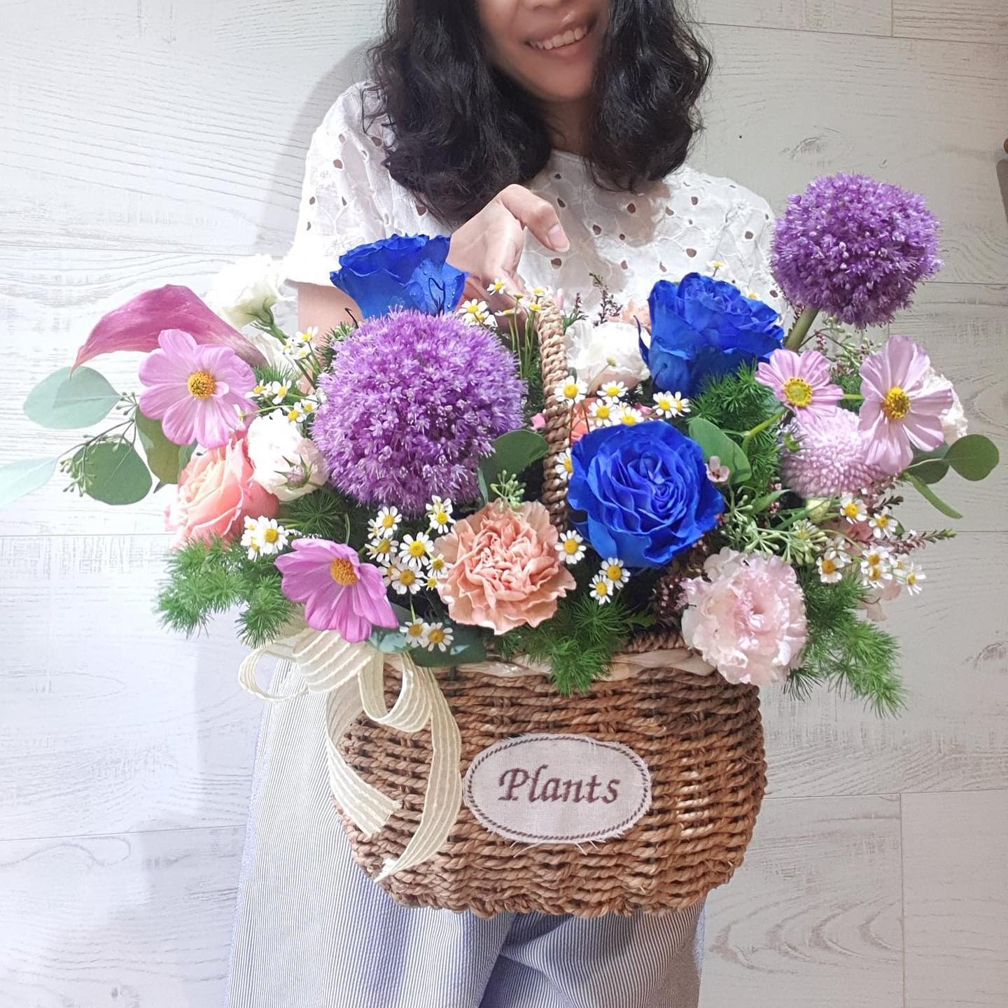 ตะกร้า หลากสี หวาน ดอกไม้หลัก กุหลาบ เบญจมาศ/มัม เดซี่/มาร์กาเร็ต — ผลงานร้านดอกไม้ Sweetflower by Issaree — ภาพที่ 4 จาก 4