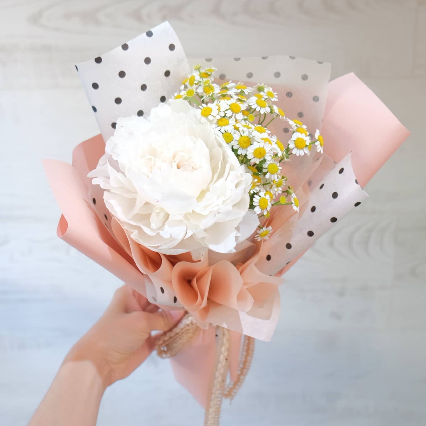 ช่อ พาสเทล หวาน ดอกไม้หลัก กุหลาบ เดซี่/มาร์กาเร็ต — ผลงานร้านดอกไม้ Sweetflower by Issaree