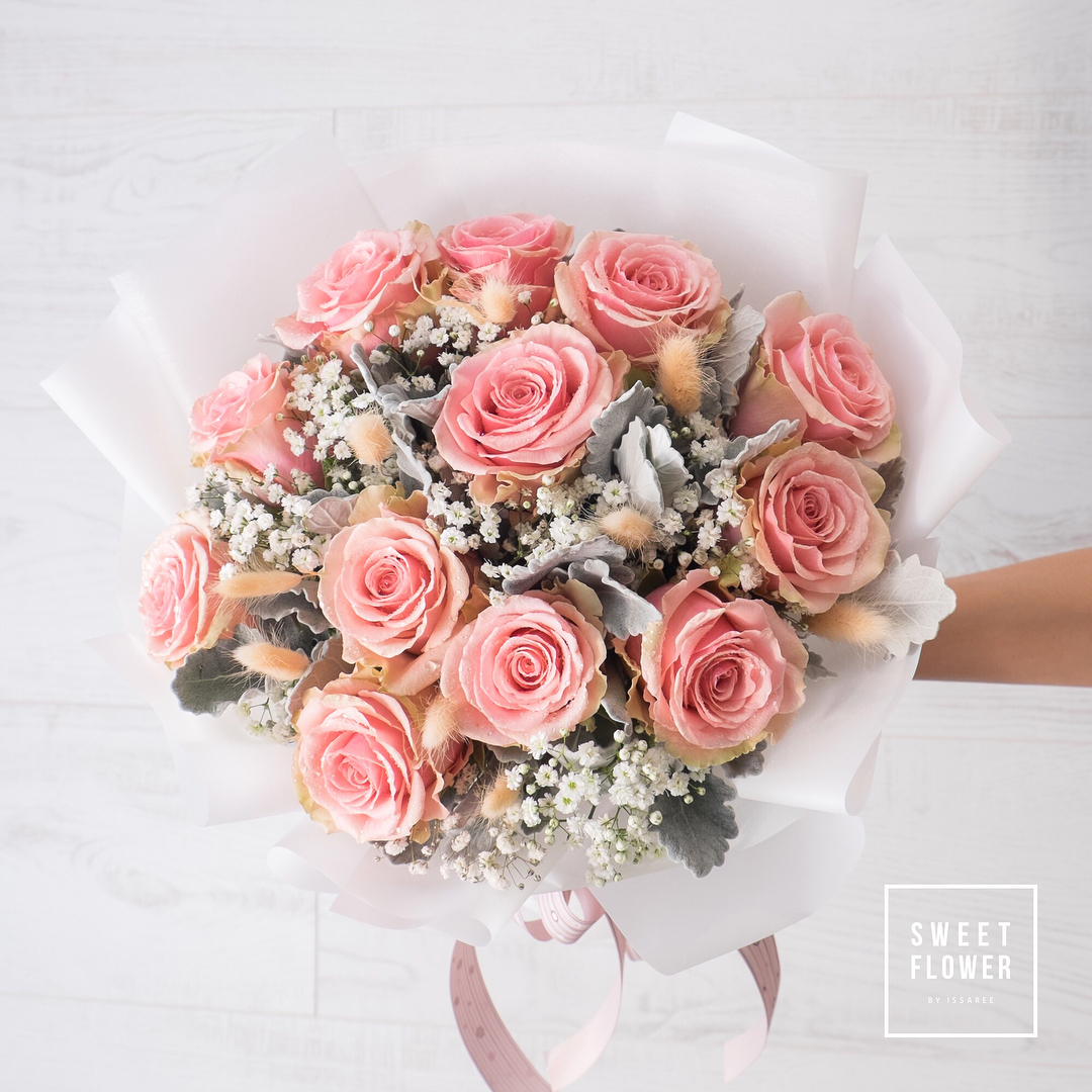 ช่อ พาสเทล หวาน ดอกไม้หลัก กุหลาบ เบบี้บรีธ/ยิปโซ ดอกไม้แห้ง — ผลงานร้านดอกไม้ Sweetflower by Issaree — ภาพที่ 2 จาก 2