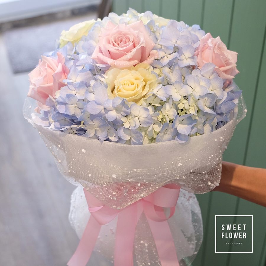 กล่อง พาสเทล หวาน ดอกไม้หลัก ไฮเดรนเยีย กุหลาบ — ผลงานร้านดอกไม้ Sweetflower by Issaree