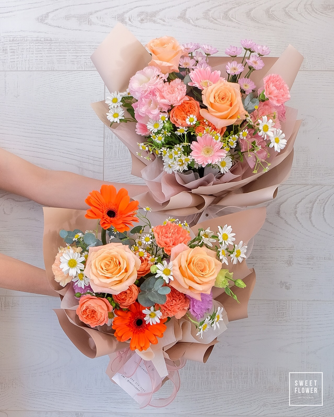 ช่อ เหลือง-ส้ม หวาน ดอกไม้หลัก เยอบีร่า กุหลาบ คาร์เนชั่น — ผลงานร้านดอกไม้ Sweetflower by Issaree — ภาพที่ 2 จาก 3