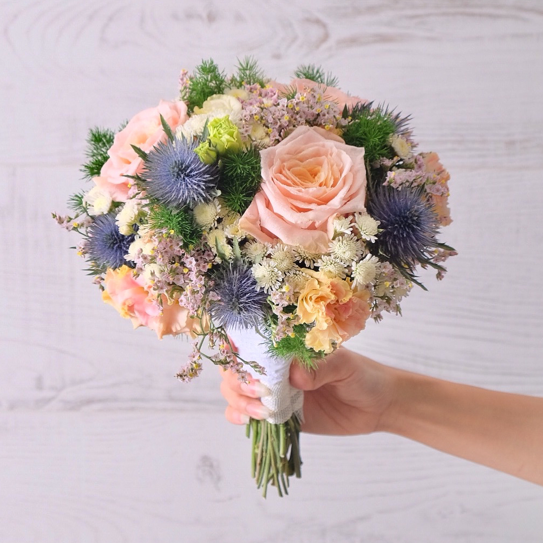 ช่อ พาสเทล หวาน ดอกไม้หลัก กุหลาบ คาร์เนชั่น เบญจมาศ/มัม — ผลงานร้านดอกไม้ Sweetflower by Issaree — ภาพที่ 2 จาก 6