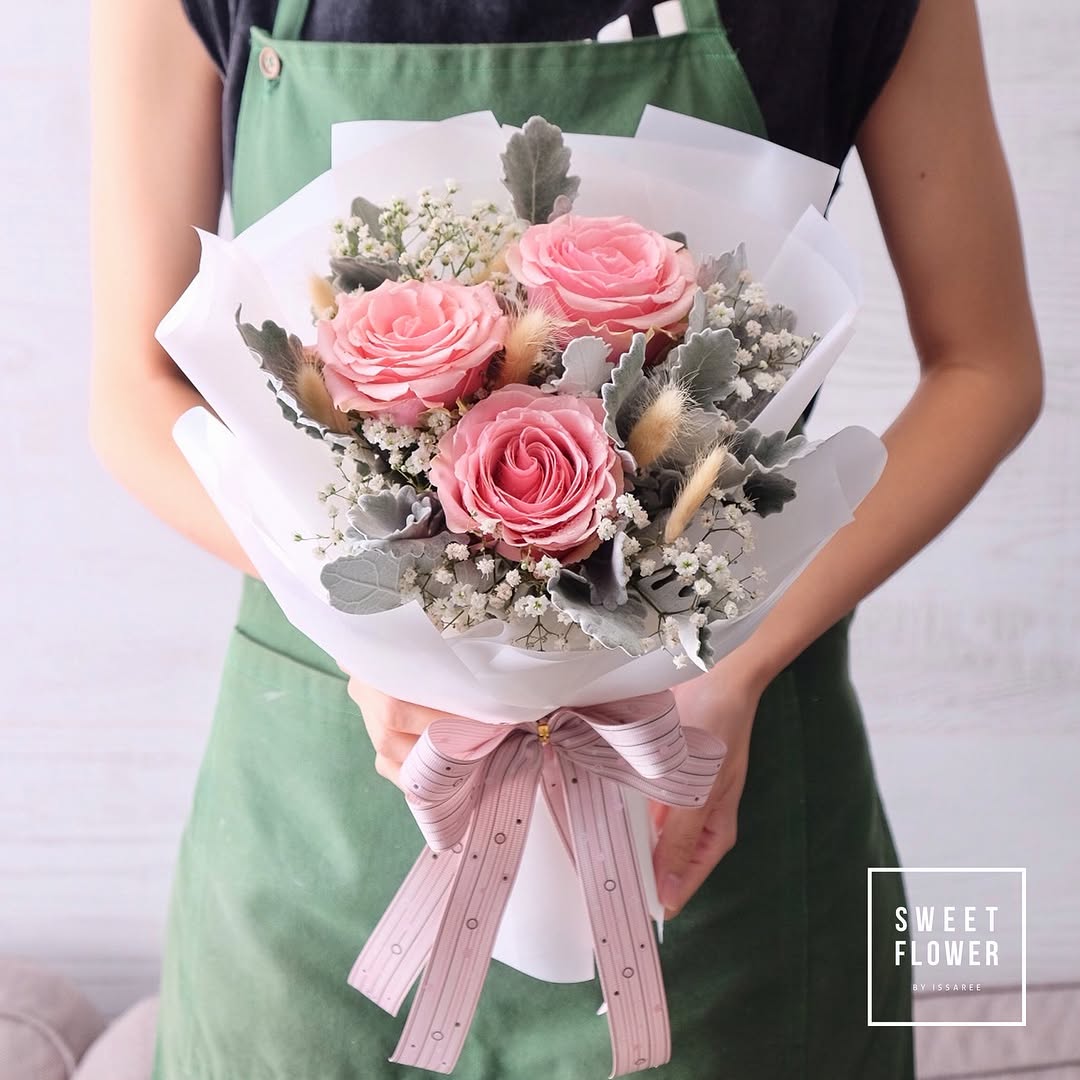 ช่อ ขาว-เขียว หวาน ดอกไม้หลัก เบบี้บรีธ/ยิปโซ — ผลงานร้านดอกไม้ Sweetflower by Issaree — ภาพที่ 7 จาก 10