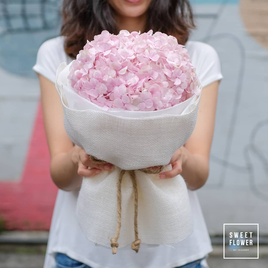 กล่อง พาสเทล หวาน ดอกไม้หลัก ไฮเดรนเยีย — ผลงานร้านดอกไม้ Sweetflower by Issaree — ภาพที่ 2 จาก 2