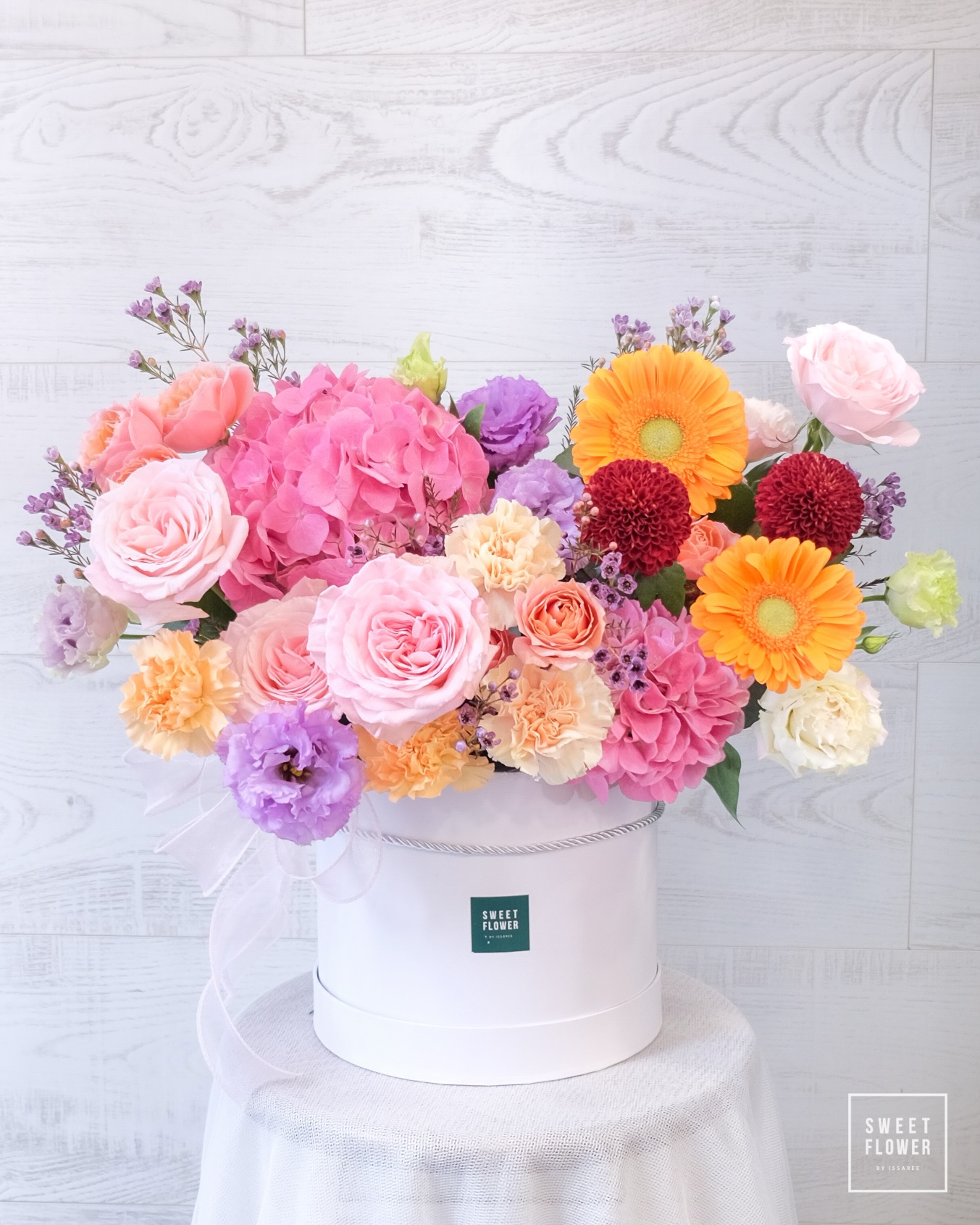 กล่อง ชมพู หวาน ดอกไม้หลัก กุหลาบ ไฮเดรนเยีย คาร์เนชั่น — ผลงานร้านดอกไม้ Sweetflower by Issaree — ภาพที่ 2 จาก 2