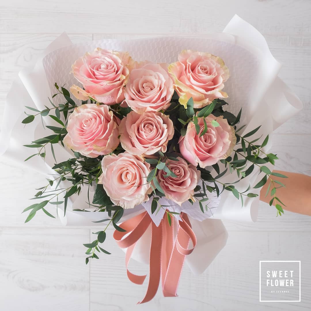 ช่อ พาสเทล หวาน ดอกไม้หลัก กุหลาบ ยูคาลิปตัส/ใบไม้ — ผลงานร้านดอกไม้ Sweetflower by Issaree — ภาพที่ 2 จาก 4