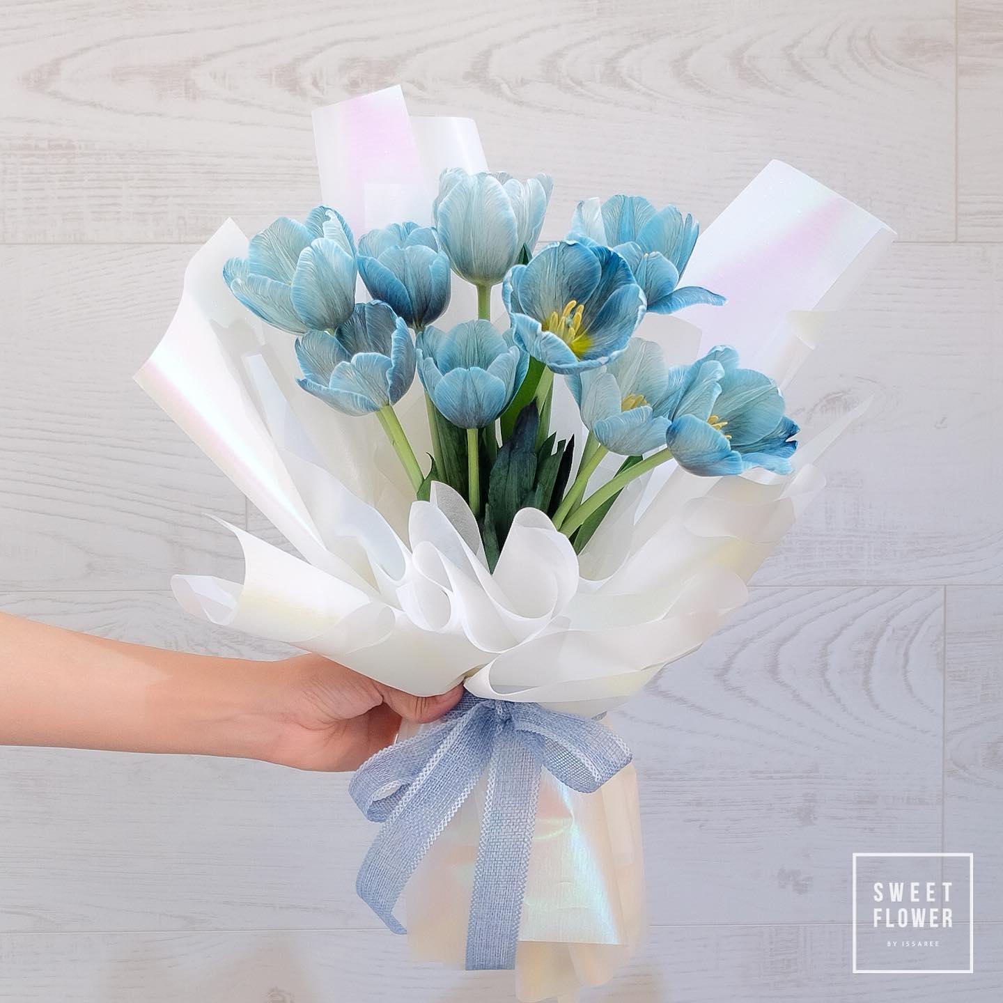 ช่อ ม่วง-ฟ้า หวาน ดอกไม้หลัก ทิวลิป — ผลงานร้านดอกไม้ Sweetflower by Issaree