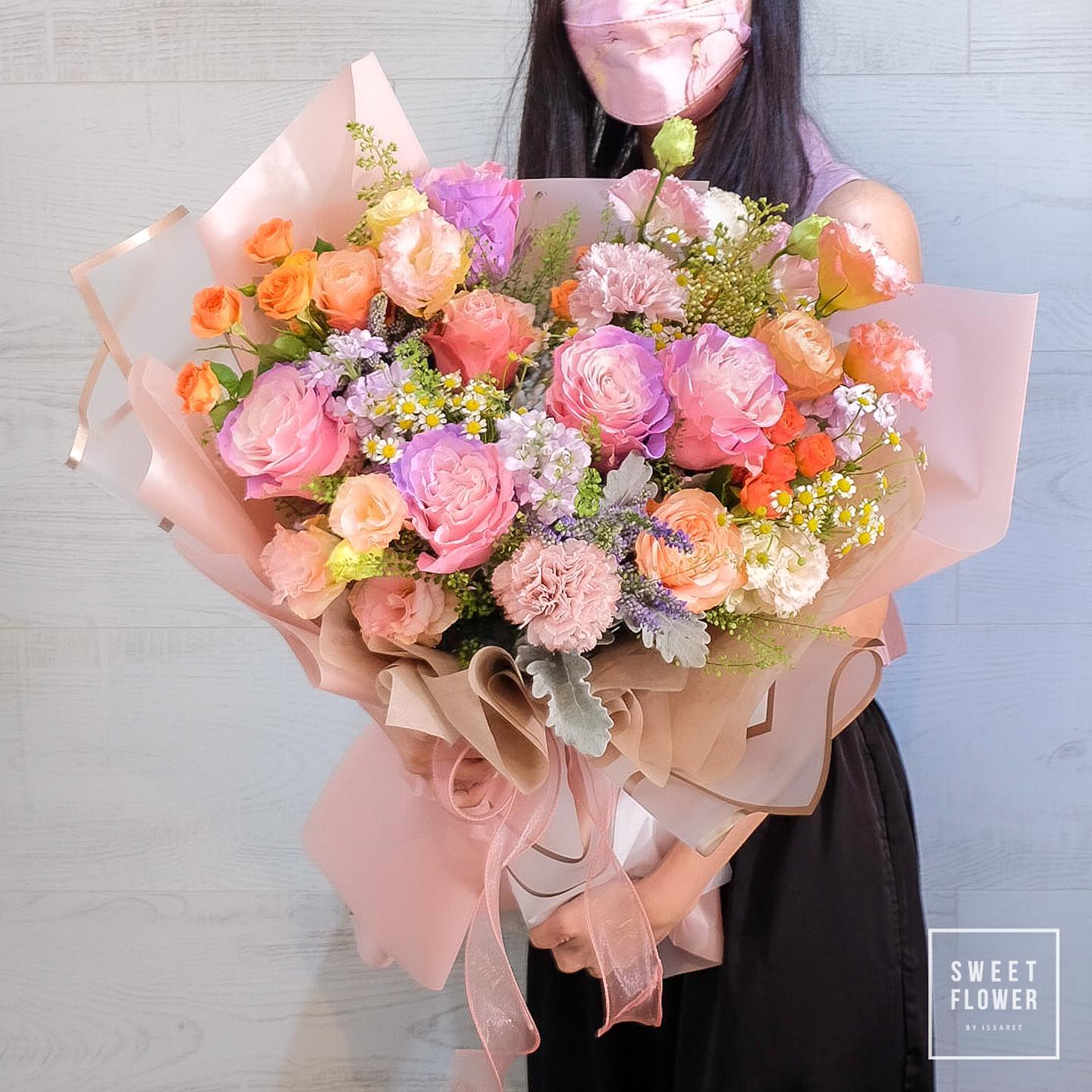 ช่อ พาสเทล หวาน ดอกไม้หลัก กุหลาบ คาร์เนชั่น เบบี้บรีธ/ยิปโซ — ผลงานร้านดอกไม้ Sweetflower by Issaree