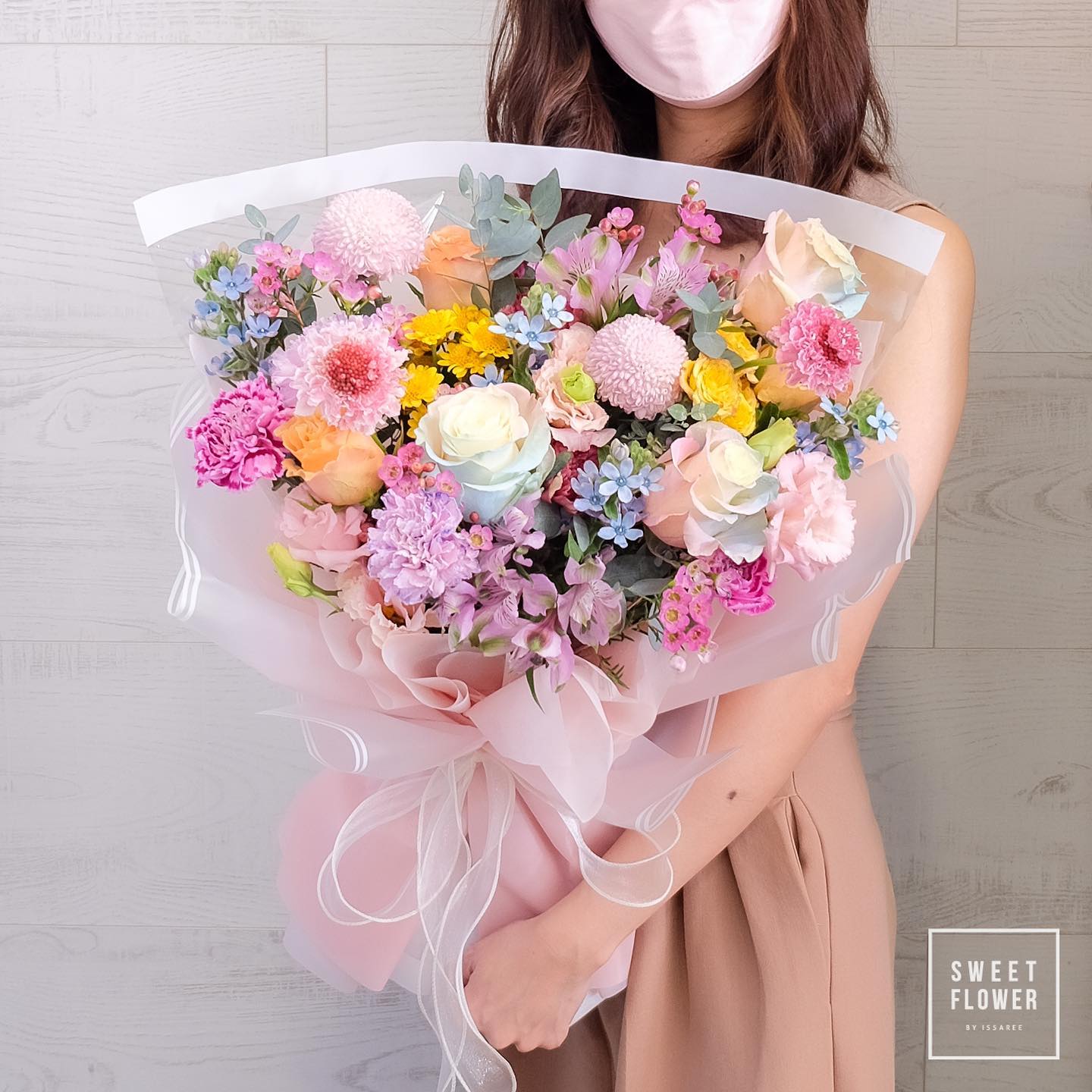 ช่อ พาสเทล หวาน ดอกไม้หลัก กุหลาบ คาร์เนชั่น เดซี่/มาร์กาเร็ต — ผลงานร้านดอกไม้ Sweetflower by Issaree