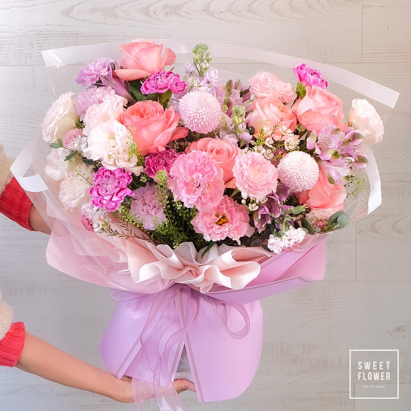 กล่อง พาสเทล หวาน ดอกไม้หลัก กุหลาบ คาร์เนชั่น เบญจมาศ/มัม — ผลงานร้านดอกไม้ Sweetflower by Issaree