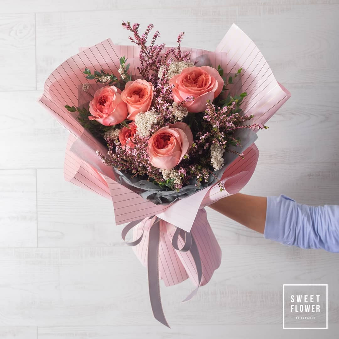 ช่อ พาสเทล หวาน ดอกไม้หลัก กุหลาบ เบบี้บรีธ/ยิปโซ ดอกไม้แห้ง — ผลงานร้านดอกไม้ Sweetflower by Issaree — ภาพที่ 3 จาก 4