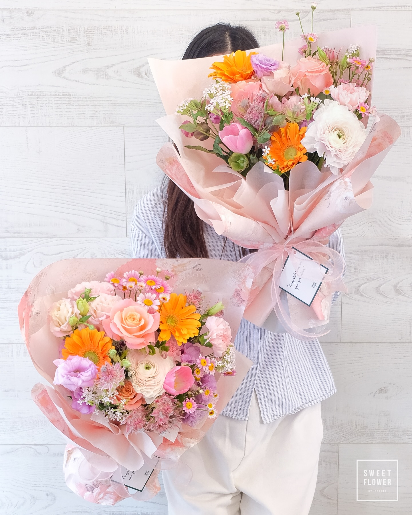ช่อ พาสเทล หวาน ดอกไม้หลัก กุหลาบ เยอบีร่า คาร์เนชั่น — ผลงานร้านดอกไม้ Sweetflower by Issaree — ภาพที่ 2 จาก 2