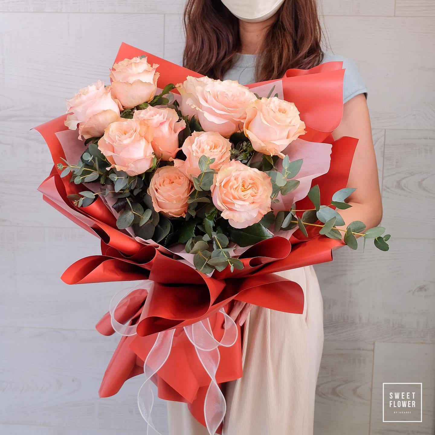 ช่อ พาสเทล หวาน ดอกไม้หลัก กุหลาบ ยูคาลิปตัส/ใบไม้ — ผลงานร้านดอกไม้ Sweetflower by Issaree