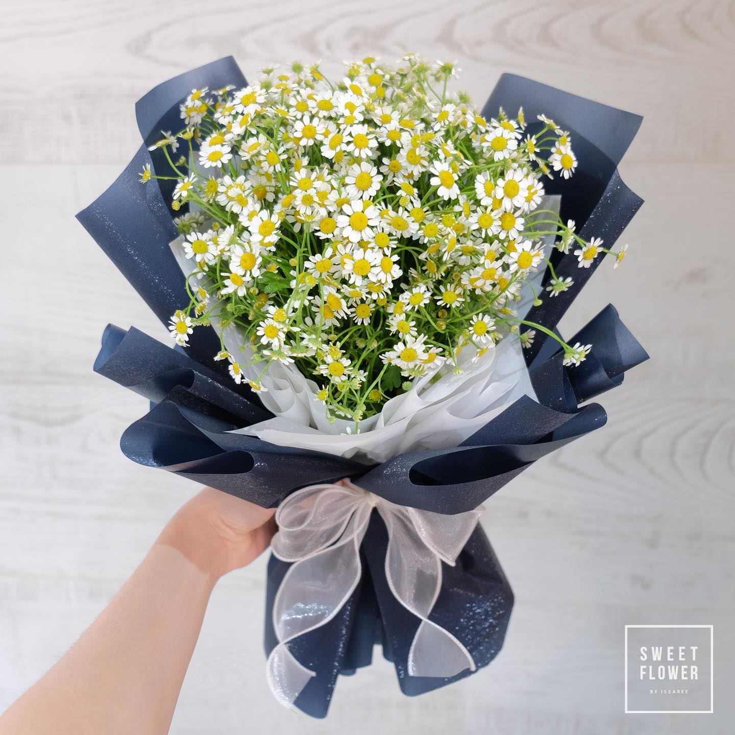 ช่อ เหลือง-ส้ม หวาน ดอกไม้หลัก เดซี่/มาร์กาเร็ต — ผลงานร้านดอกไม้ Sweetflower by Issaree