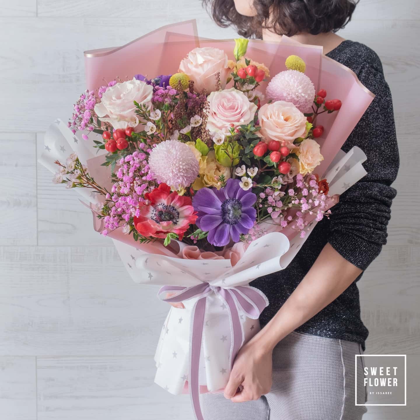ช่อ พาสเทล หวาน ดอกไม้หลัก กุหลาบ เบญจมาศ/มัม คาร์เนชั่น — ผลงานร้านดอกไม้ Sweetflower by Issaree