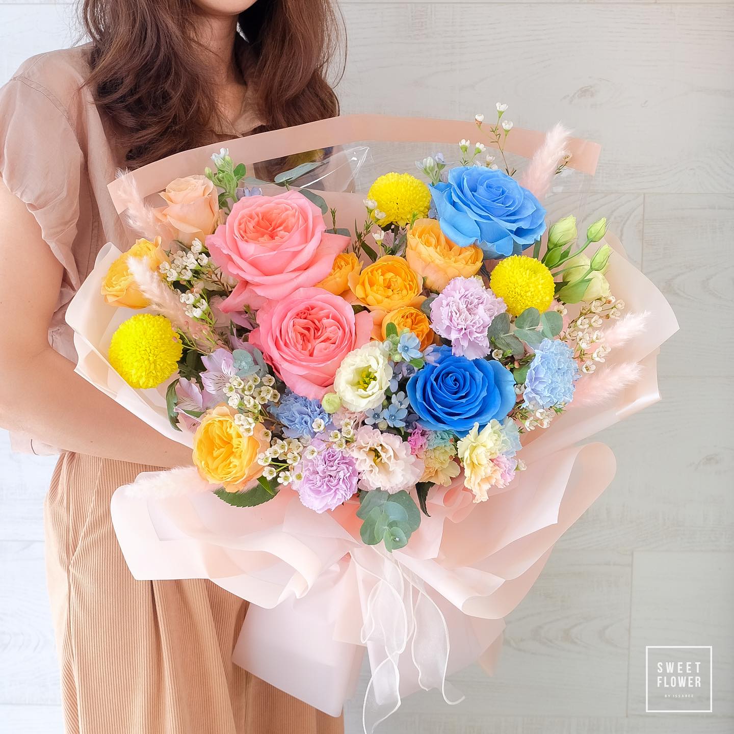 ช่อ หลากสี หวาน ดอกไม้หลัก กุหลาบ คาร์เนชั่น เบญจมาศ/มัม — ผลงานร้านดอกไม้ Sweetflower by Issaree