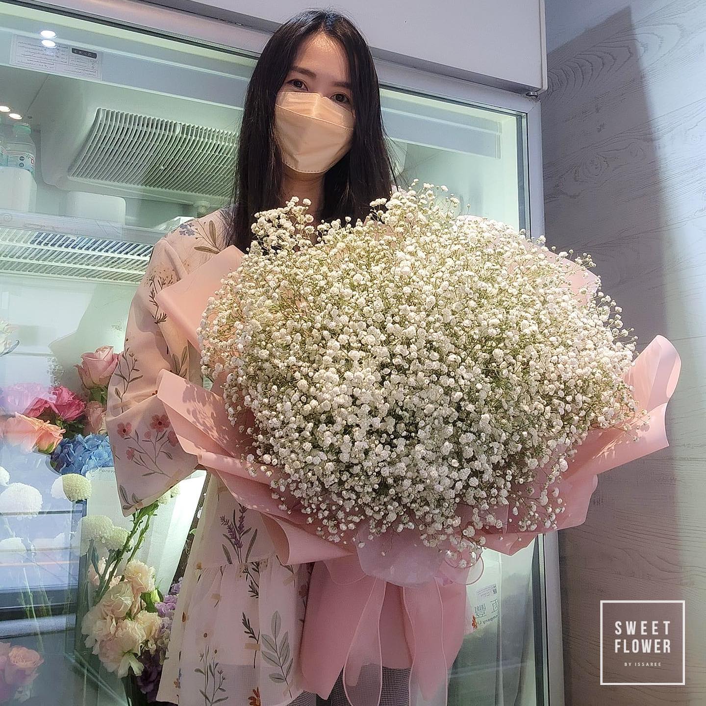 ช่อ ขาว-เขียว หวาน ดอกไม้หลัก เบบี้บรีธ/ยิปโซ — ผลงานร้านดอกไม้ Sweetflower by Issaree
