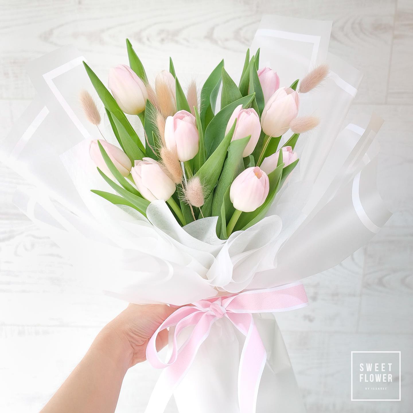 ช่อ พาสเทล หวาน ดอกไม้หลัก ทิวลิป ดอกไม้แห้ง — ผลงานร้านดอกไม้ Sweetflower by Issaree