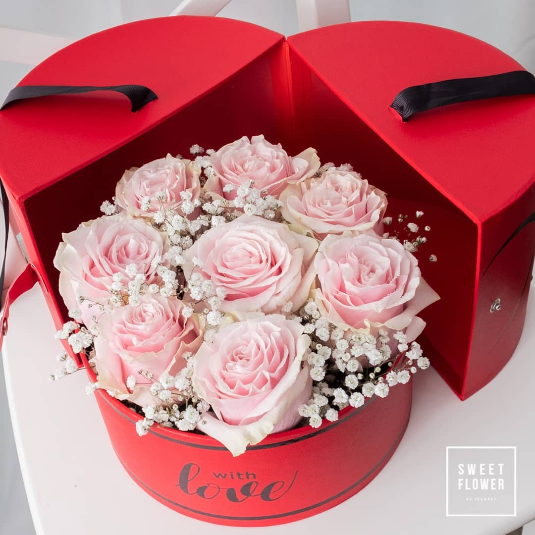 กล่อง พาสเทล หวาน ดอกไม้หลัก กุหลาบ เบบี้บรีธ/ยิปโซ — ผลงานร้านดอกไม้ Sweetflower by Issaree — ภาพที่ 3 จาก 3