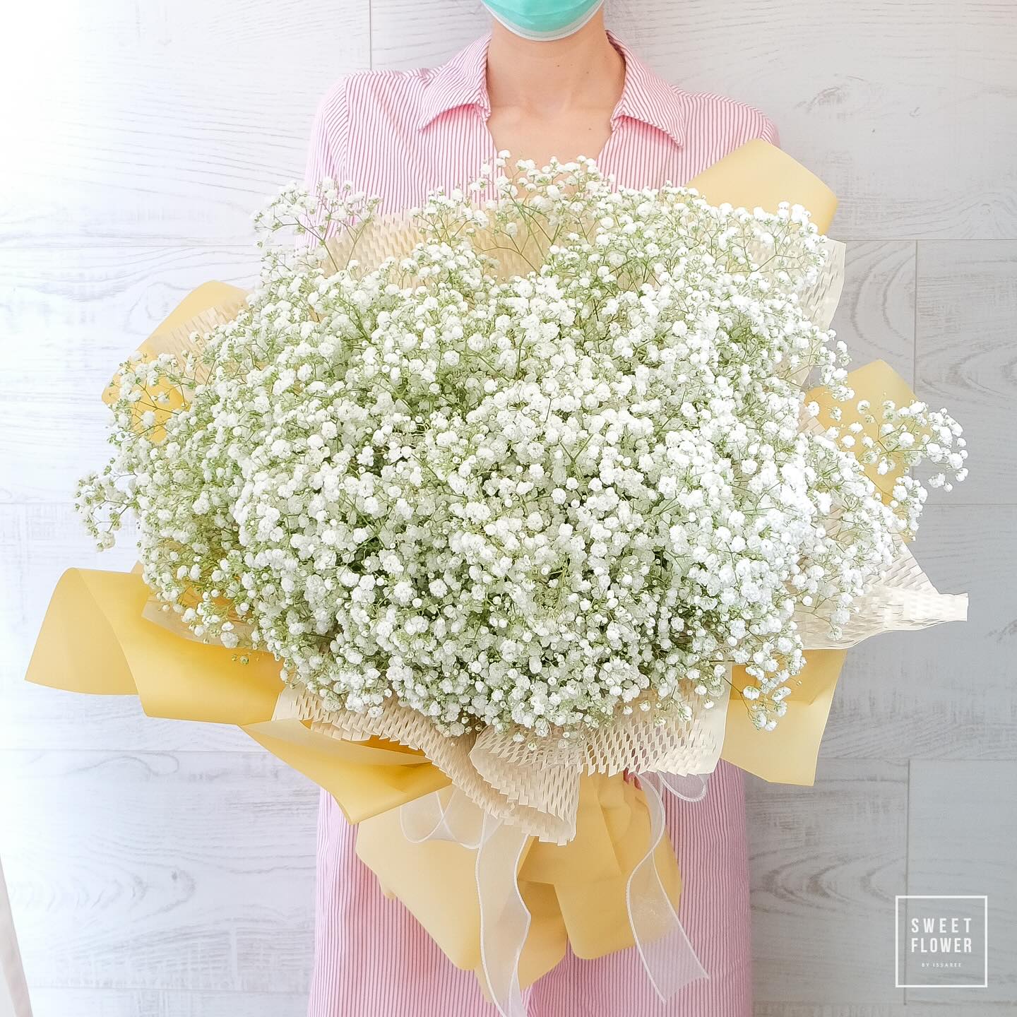 ช่อ ขาว-เขียว หวาน ดอกไม้หลัก เบบี้บรีธ/ยิปโซ — ผลงานร้านดอกไม้ Sweetflower by Issaree