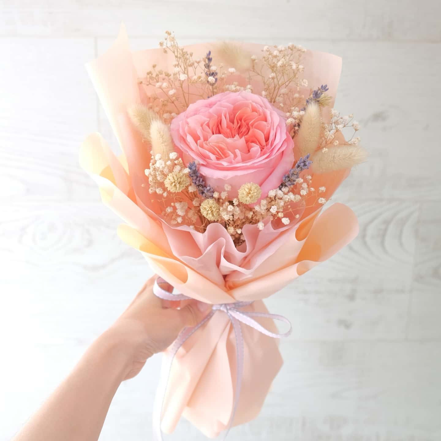 ช่อ พาสเทล หวาน ดอกไม้หลัก กุหลาบ เบบี้บรีธ/ยิปโซ ดอกไม้แห้ง — ผลงานร้านดอกไม้ Sweetflower by Issaree