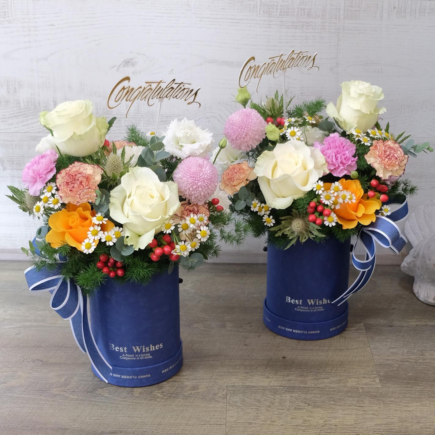 กล่อง หลากสี หวาน ดอกไม้หลัก กุหลาบ คาร์เนชั่น เบญจมาศ/มัม — ผลงานร้านดอกไม้ Sweetflower by Issaree