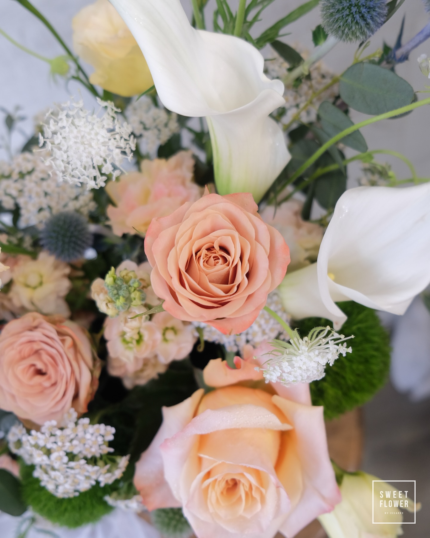 กล่อง เอิร์ธโทน คลาสสิก ดอกไม้หลัก กุหลาบ ไลแซนทัส อื่นๆ — ผลงานร้านดอกไม้ Sweetflower by Issaree — ภาพที่ 3 จาก 3