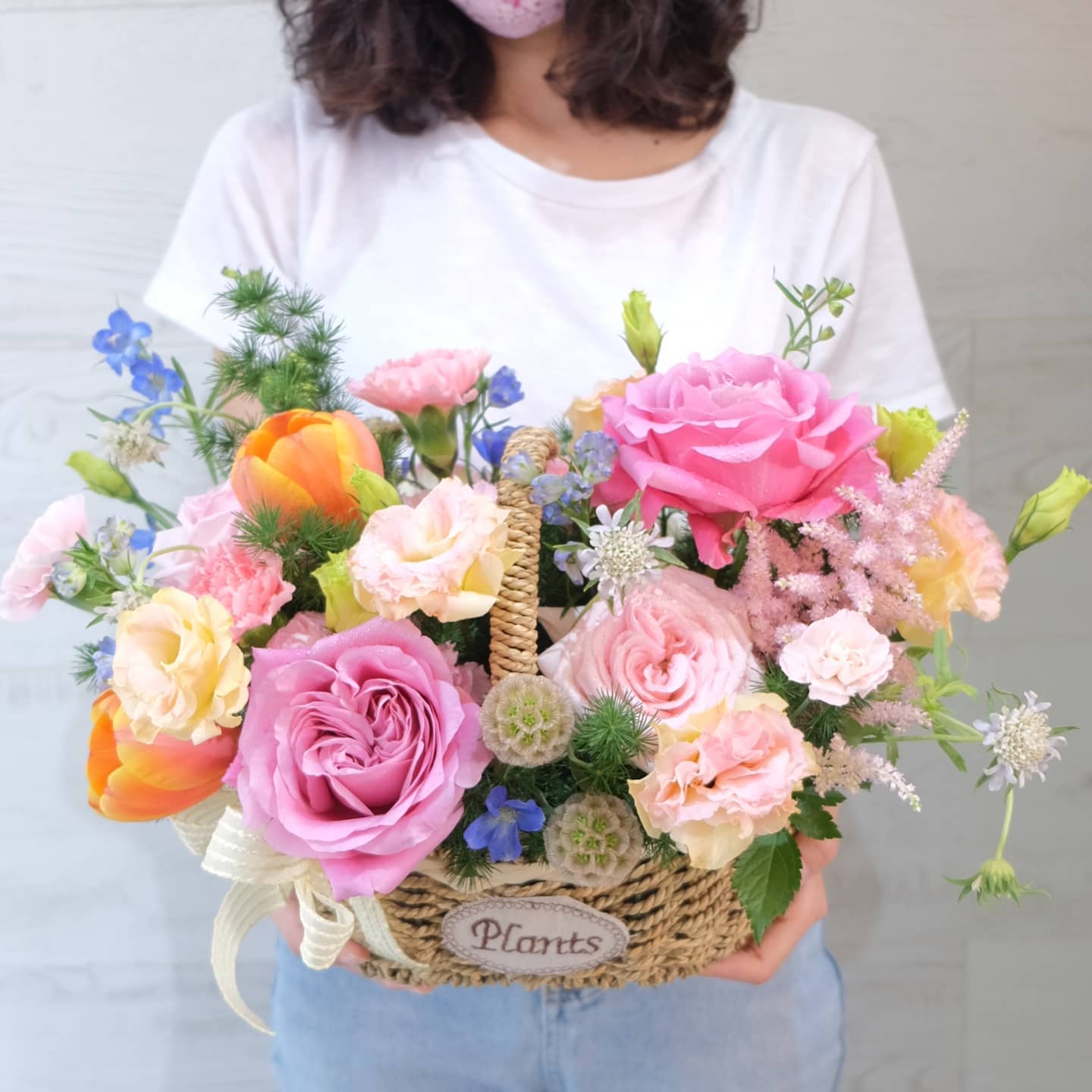 ตะกร้า หลากสี หวาน ดอกไม้หลัก กุหลาบ คาร์เนชั่น ทิวลิป — ผลงานร้านดอกไม้ Sweetflower by Issaree — ภาพที่ 4 จาก 4
