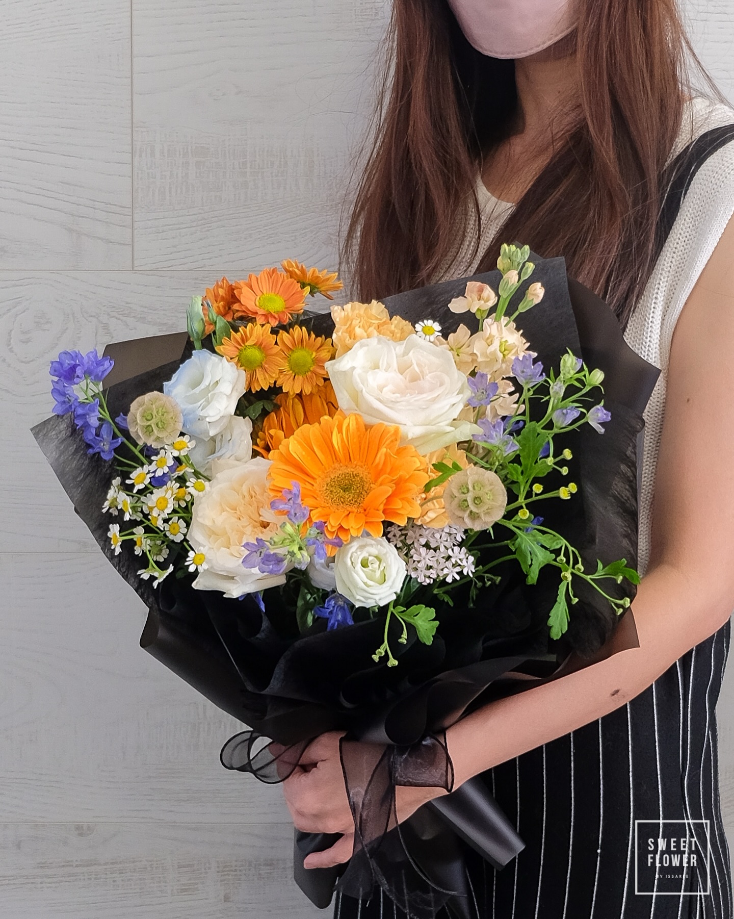ช่อ หลากสี คลาสสิก ดอกไม้หลัก เยอบีร่า กุหลาบ เบญจมาศ/มัม — ผลงานร้านดอกไม้ Sweetflower by Issaree
