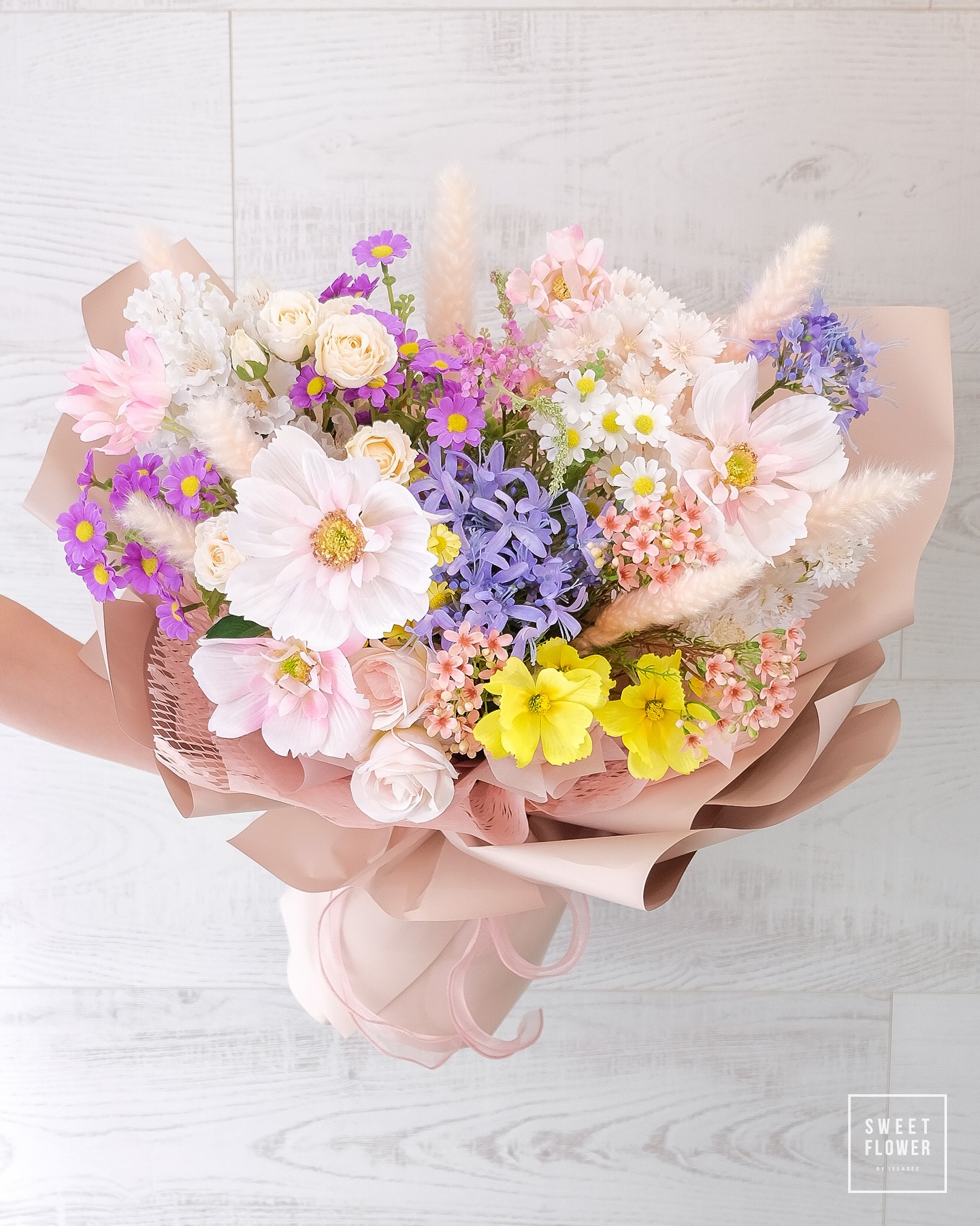 ช่อ พาสเทล หวาน ดอกไม้หลัก ดอกไม้ปลอม — ผลงานร้านดอกไม้ Sweetflower by Issaree — ภาพที่ 2 จาก 2