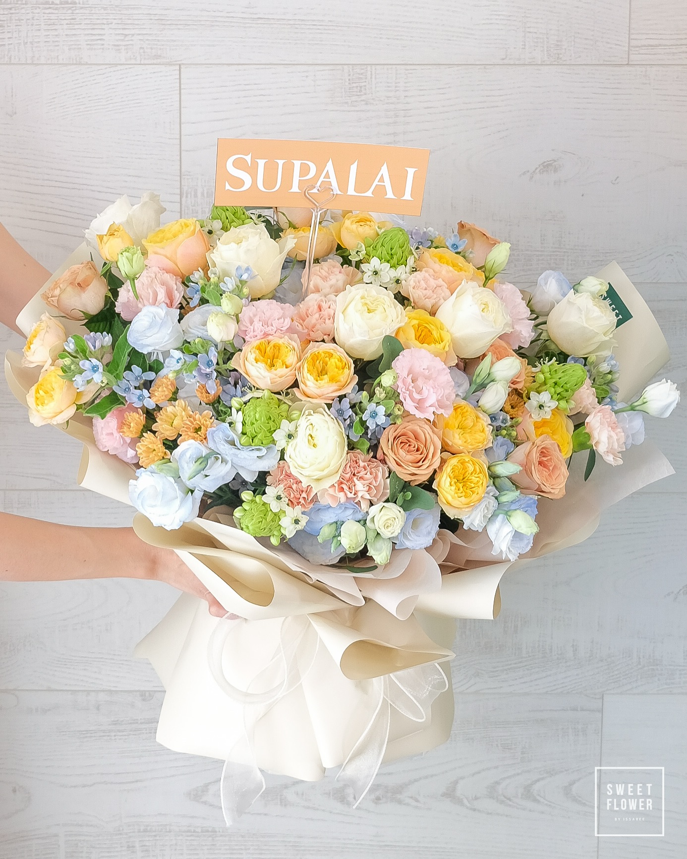 ช่อ พาสเทล หวาน ดอกไม้หลัก กุหลาบ กุหลาบเอกวาดอร์ อื่นๆ — ผลงานร้านดอกไม้ Sweetflower by Issaree — ภาพที่ 2 จาก 4