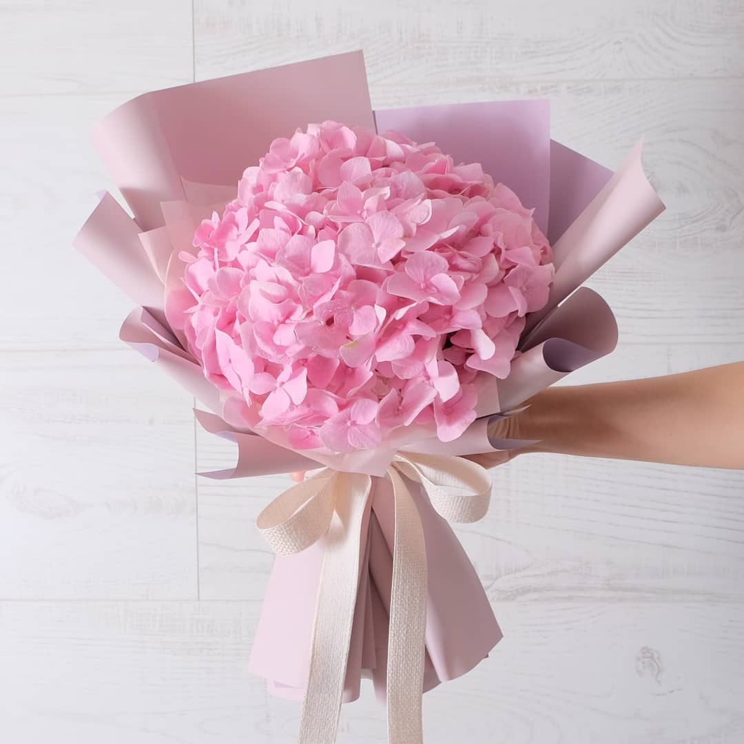 ช่อ พาสเทล หวาน ดอกไม้หลัก ไฮเดรนเยีย — ผลงานร้านดอกไม้ Sweetflower by Issaree