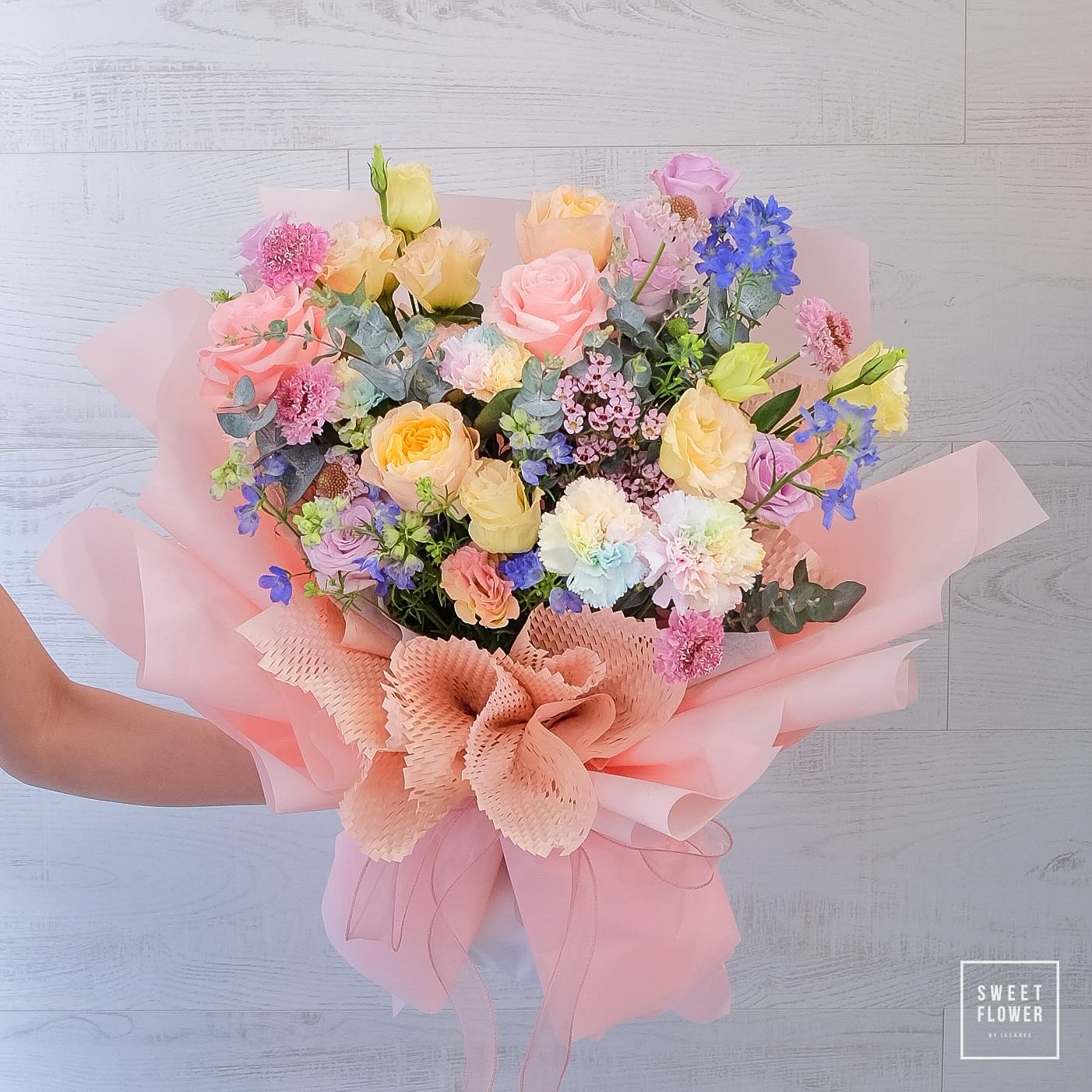 ช่อ พาสเทล หวาน ดอกไม้หลัก กุหลาบ คาร์เนชั่น เบญจมาศ/มัม — ผลงานร้านดอกไม้ Sweetflower by Issaree