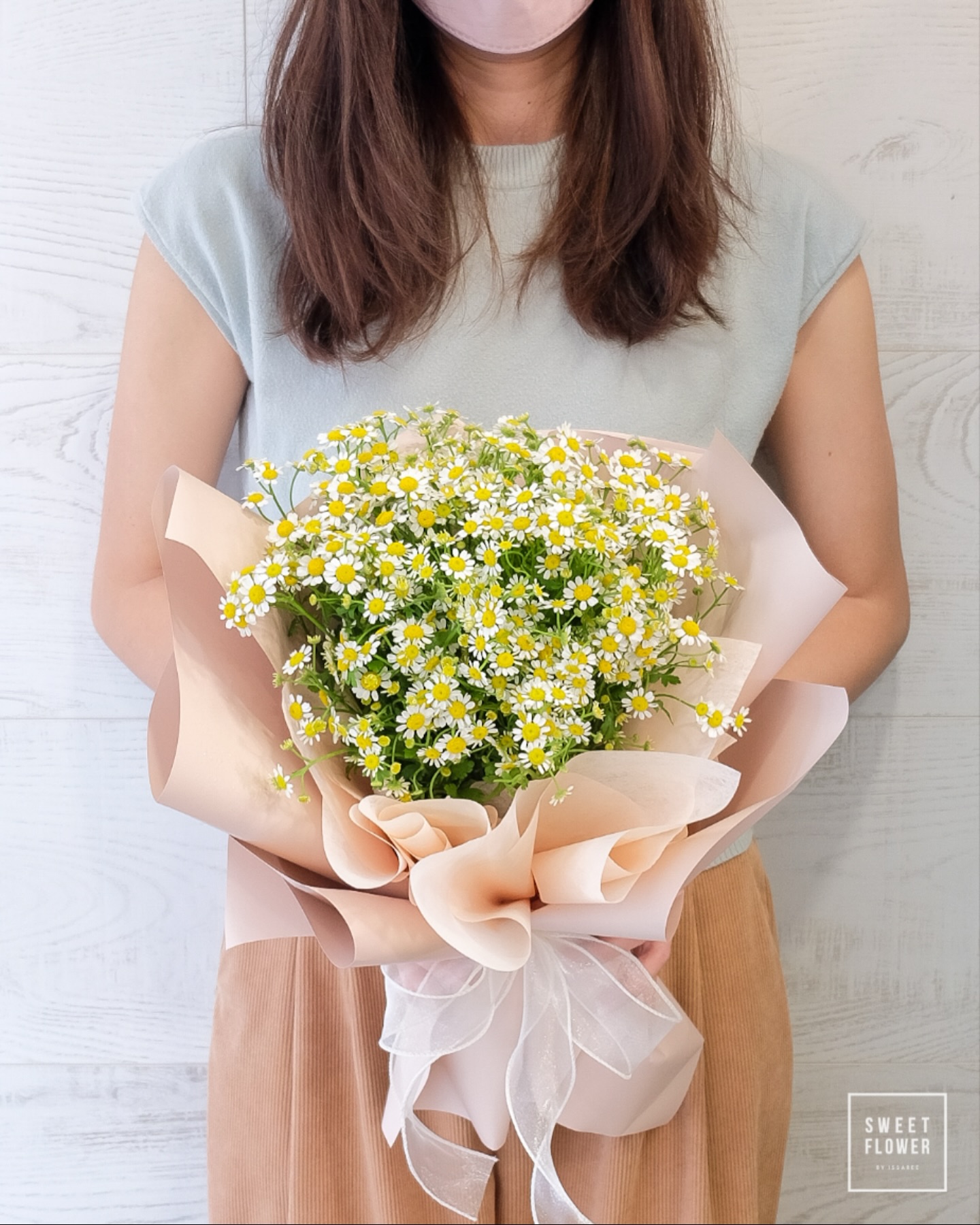 ช่อ เหลือง-ส้ม หวาน ดอกไม้หลัก เดซี่/มาร์กาเร็ต — ผลงานร้านดอกไม้ Sweetflower by Issaree
