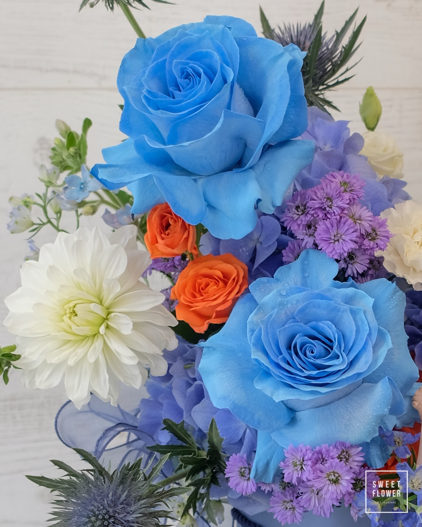 ช่อ หลากสี คลาสสิก ดอกไม้หลัก กุหลาบ ดาเลีย — ผลงานร้านดอกไม้ Sweetflower by Issaree — ภาพที่ 3 จาก 3