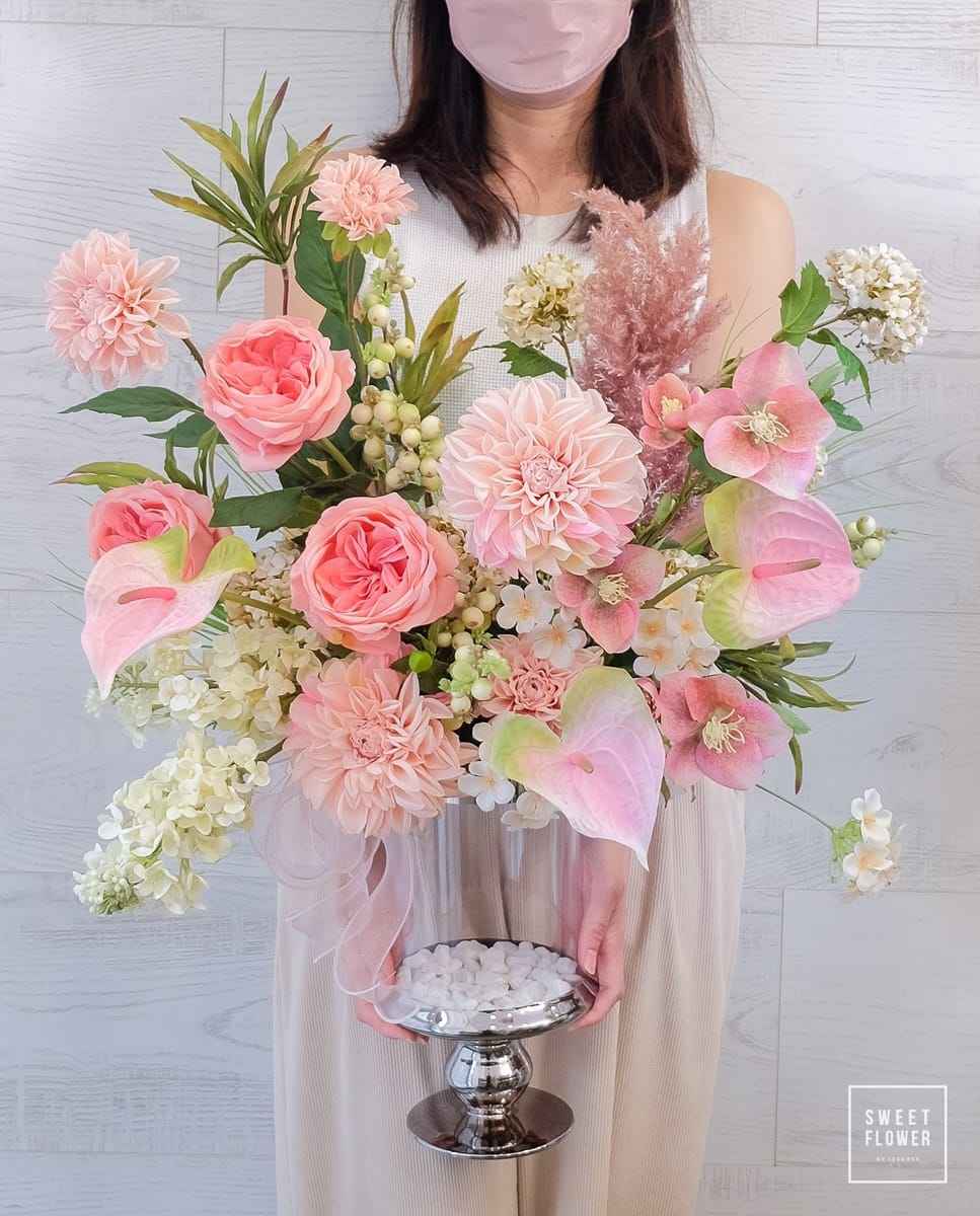แจกัน ชมพู หวาน ดอกไม้หลัก กุหลาบ ดาเลีย — ผลงานร้านดอกไม้ Sweetflower by Issaree — ภาพที่ 2 จาก 2
