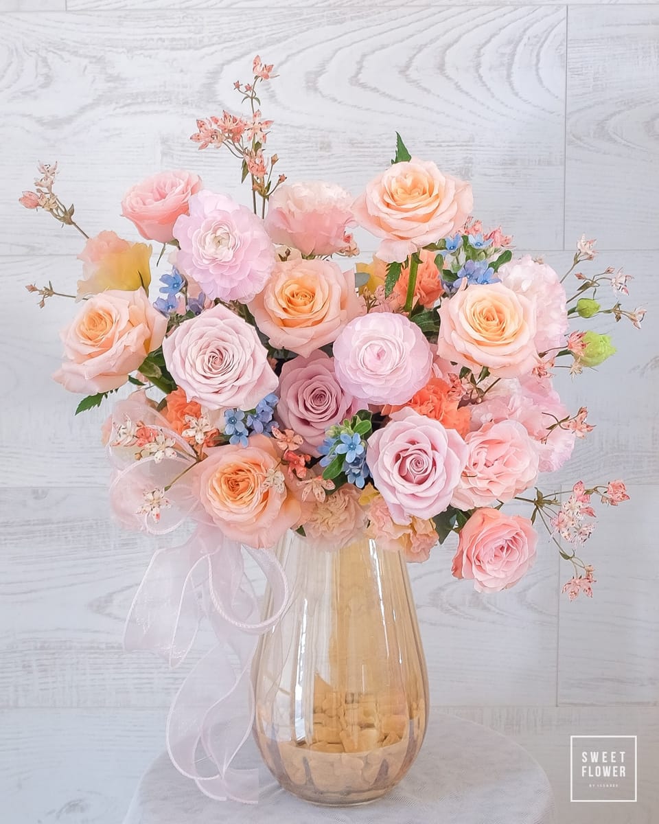 แจกัน พาสเทล หวาน ดอกไม้หลัก กุหลาบ — ผลงานร้านดอกไม้ Sweetflower by Issaree — ภาพที่ 3 จาก 3