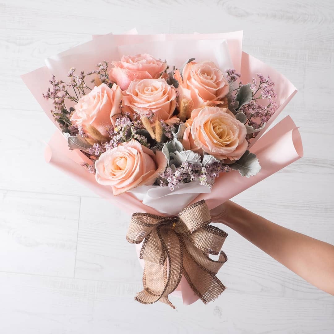 ช่อ พาสเทล หวาน ดอกไม้หลัก กุหลาบ ดอกไม้แห้ง — ผลงานร้านดอกไม้ Sweetflower by Issaree