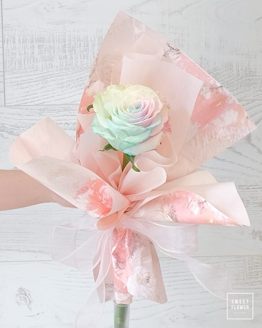 ดอกเดียว หลากสี คลาสสิก ดอกไม้หลัก กุหลาบเอกวาดอร์ — ผลงานร้านดอกไม้ Sweetflower by Issaree — ภาพที่ 3 จาก 8