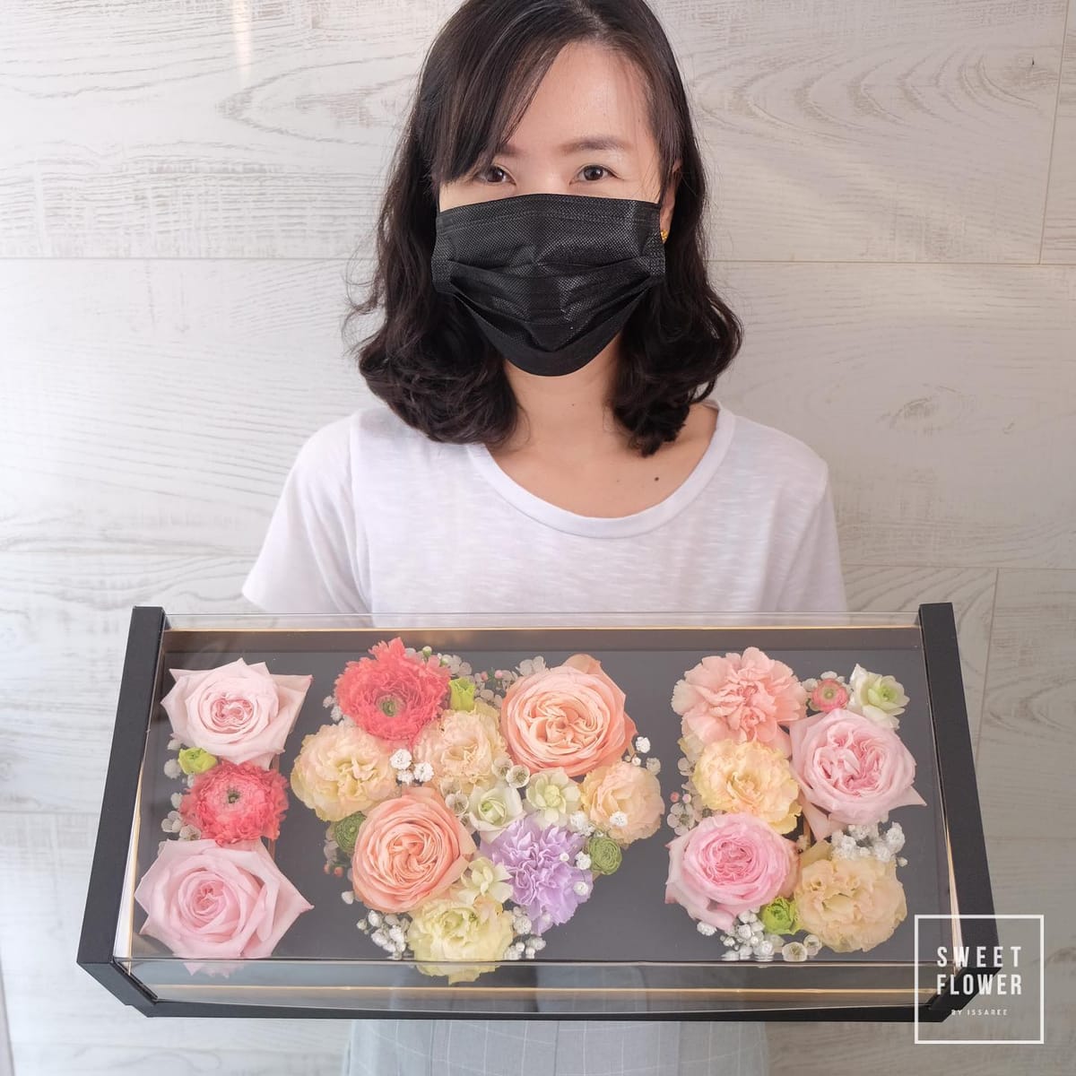 กล่อง พาสเทล ดอกไม้หลัก กุหลาบ คาร์เนชั่น ไฮเดรนเยีย — ผลงานร้านดอกไม้ Sweetflower by Issaree